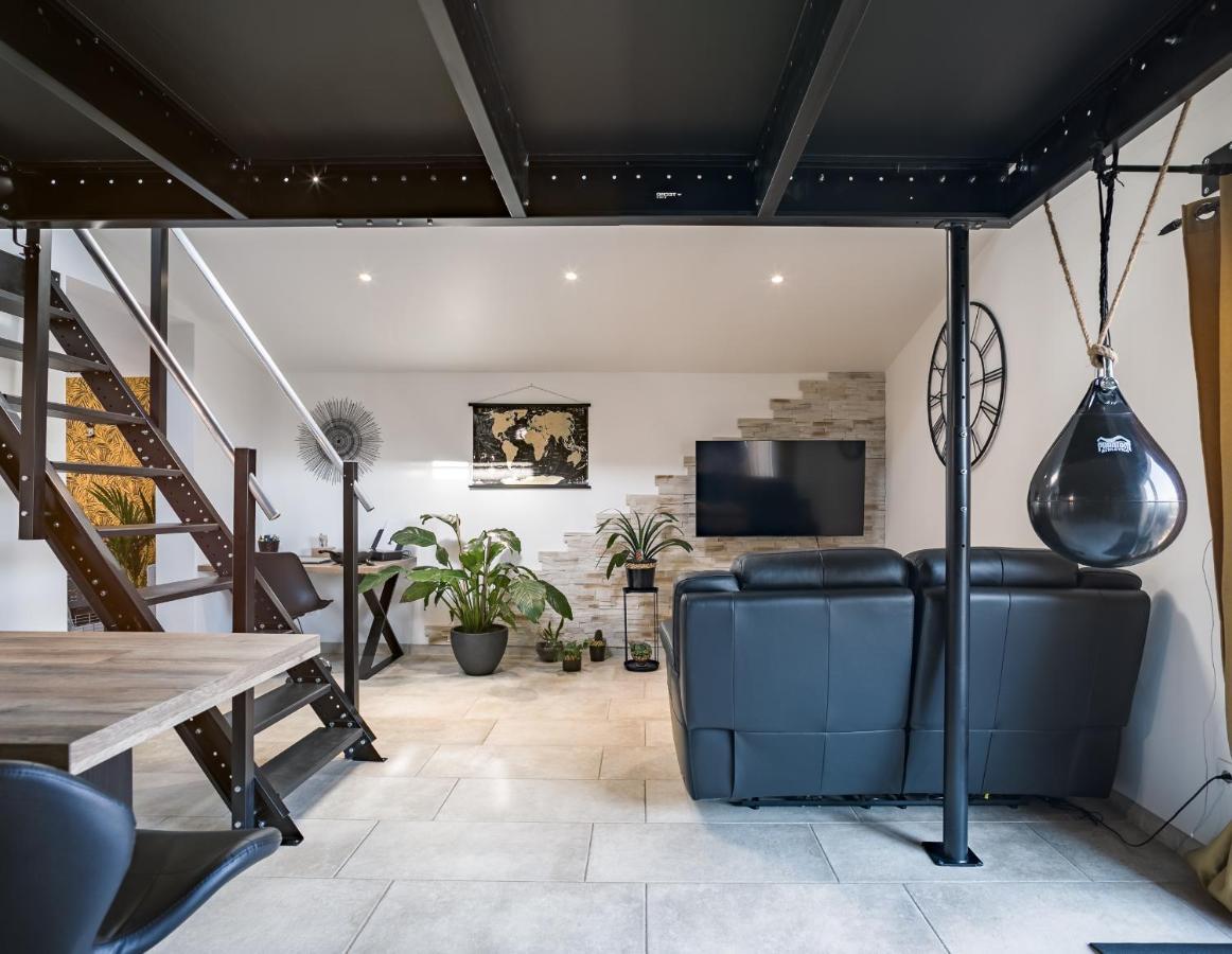 トロワLoft Avec Jardin Et Parking Priveアパートメント エクステリア 写真